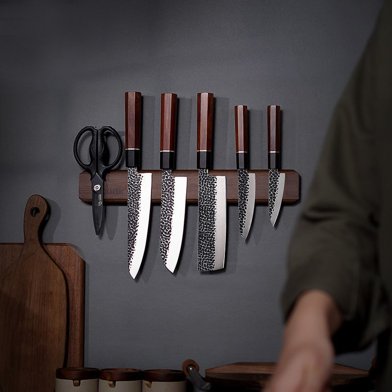 Magnetyczny uchwyt na noże z g – Magnetic Knife Strip recenzja i cena